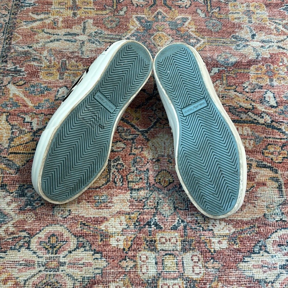 SeaVees Zebra Sneakers - Picture 3 of 3